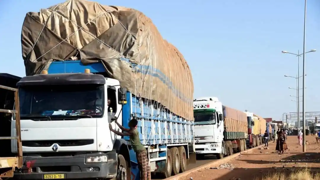Image from AES 24 🇲🇱🇳🇪🇧🇫: BURKINA FASO 🇧🇫 :A compter du 09 juin 2025, tout camion de transport...
