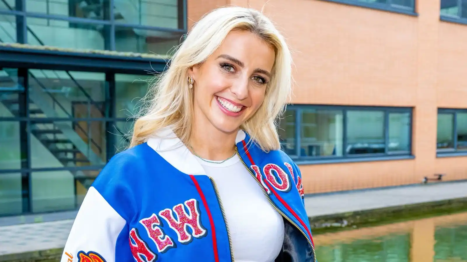 Image from RTL Boulevard: *Iris Enthoven open over relatiebreuk tijdens zwangerschap: 'Lastige p...