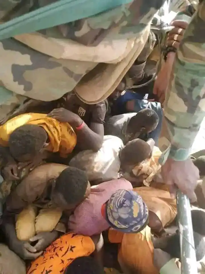 Image from AES 24 🇲🇱🇳🇪🇧🇫: Partout dans l'AES 🇳🇪 : voici plusieurs terroristes capturés vivants...