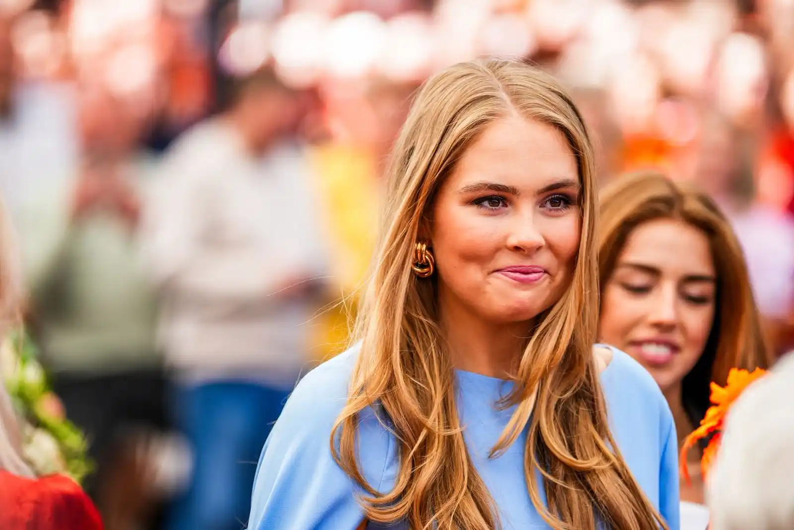 Image from RTL Boulevard: *Prinses Amalia wordt geopereerd aan gebroken bovenarm na val van paar...