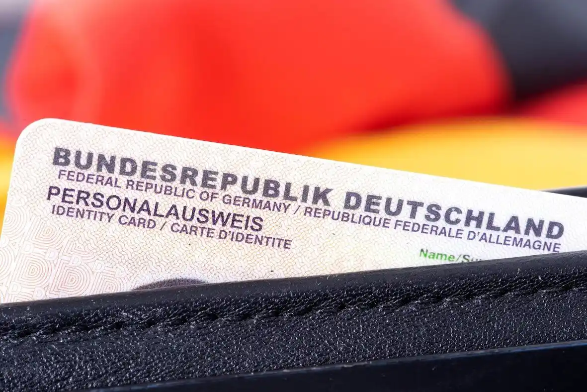 Image from exxpress.at: *2024 erhielten so viele Ausländer den deutschen Pass wie nie zuvor* ...