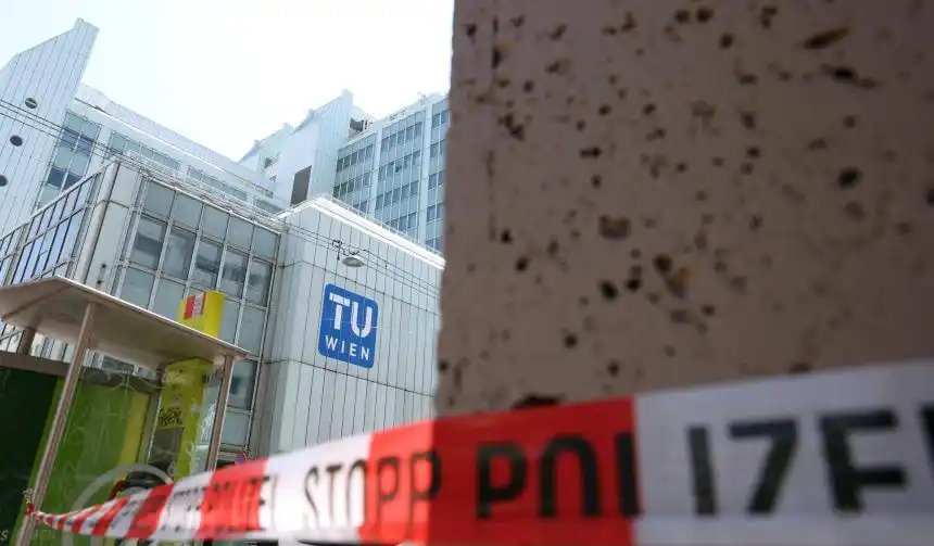 Image from exxpress.at: *„Es macht gleich bumm!“ – Großeinsatz an TU Wien: Polizei sperrt Karl...