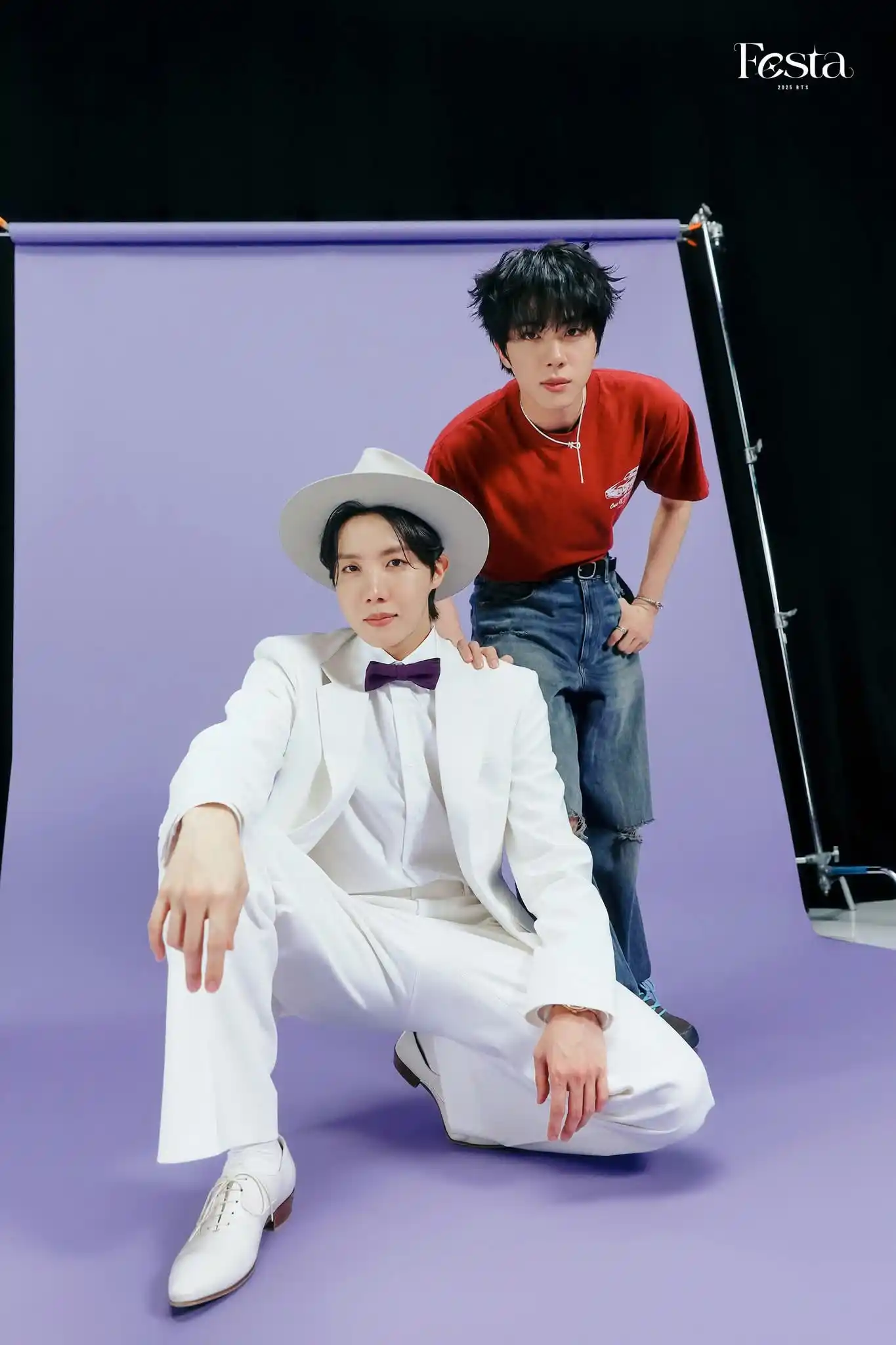 Image from INFO BTS México 🇲🇽 : Nuevo video y fotos 🕛608 ARMY★613 (weverse.io/bts/media/4-20…) (...