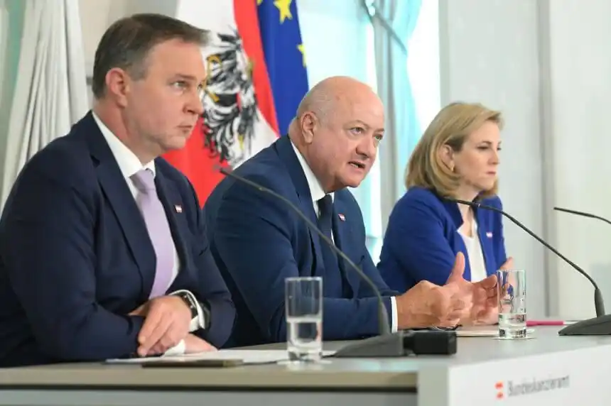 Image from exxpress.at: *Strom wird günstiger: Regierung kündigt "größte Energiereform seit 20...