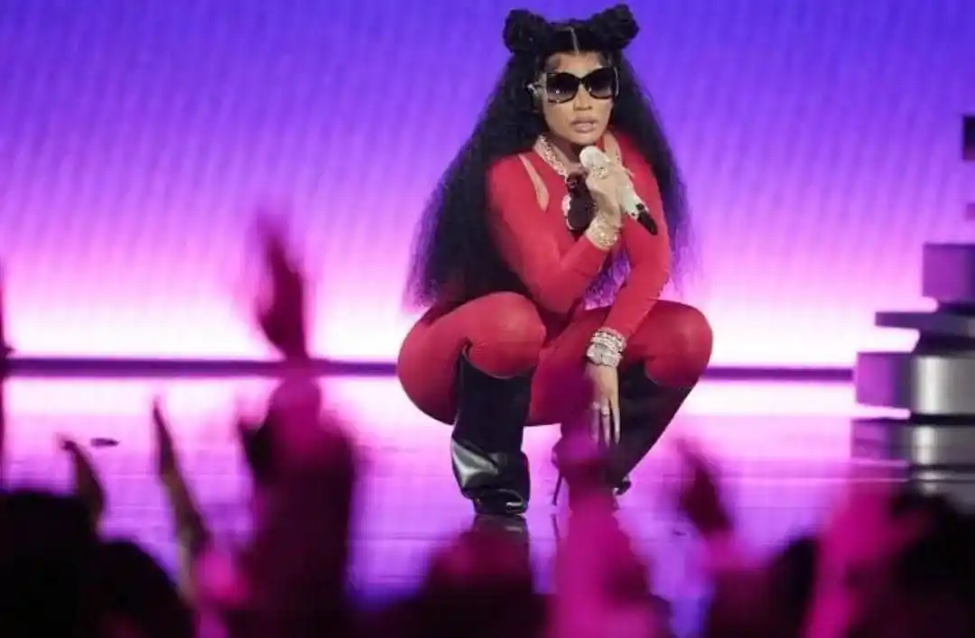 Image from MUSIC🎧 WORLD🌏: "Yo, people'll love you and support you when it's beneficial I'ma forg...