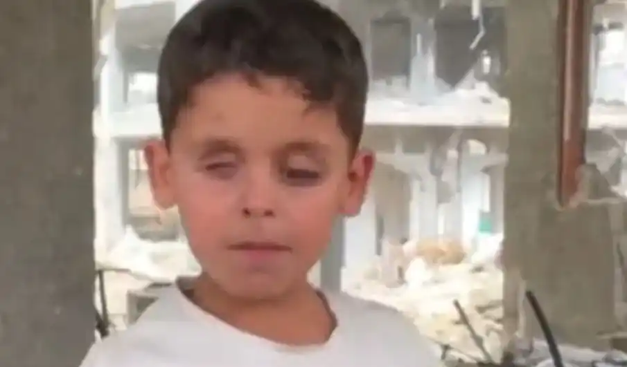 Image from قناة الإخبارية: بعد قليل.. وصول الطفل الفلسطيني "محمد حجازي" إلى الرياض للمزيد: https...