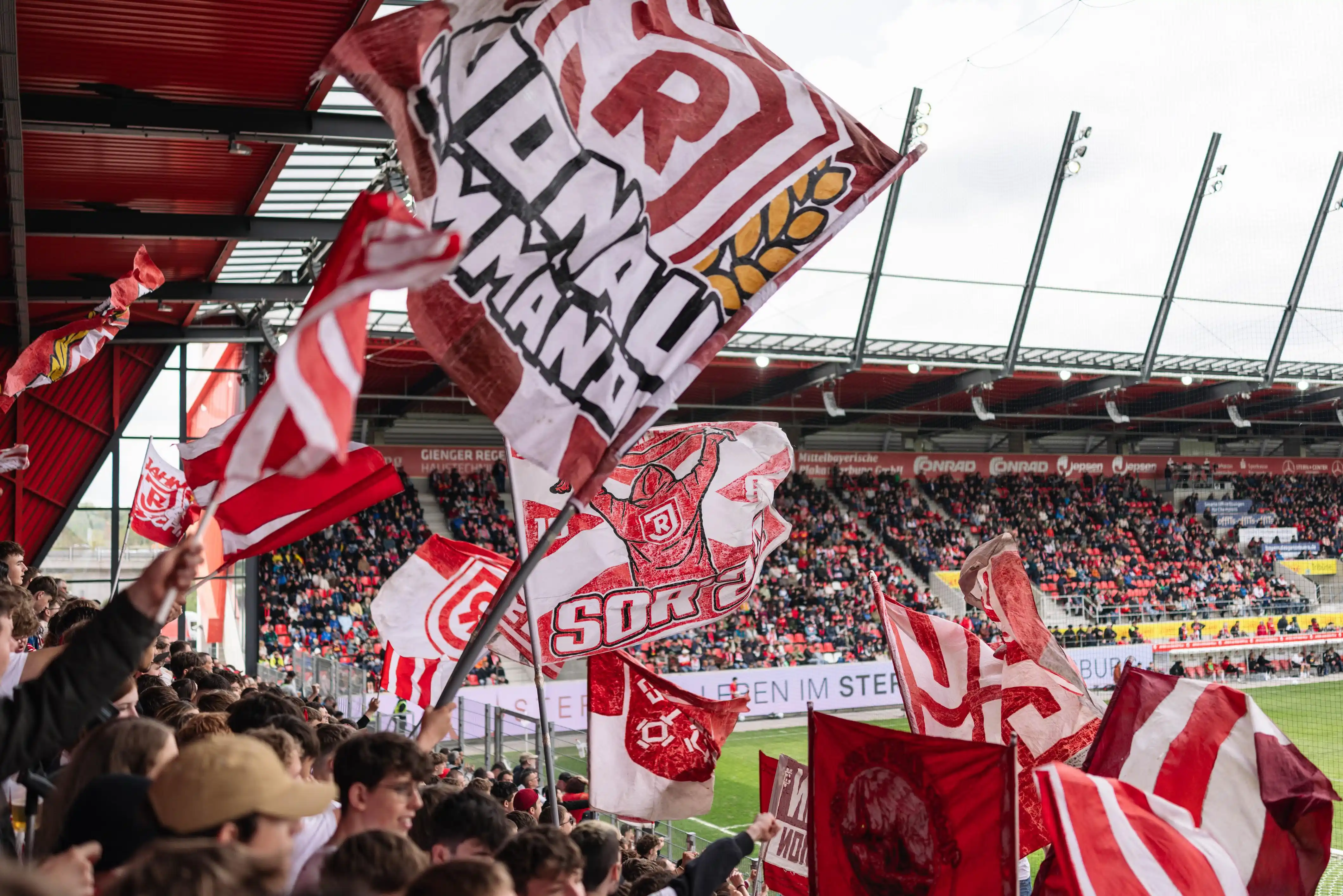 Image from SSV Jahn Regensburg: *Dauerkartenverkauf für Saison 2025/26 startet* 🏟️❤️ ⚽️ Nach dem fes...
