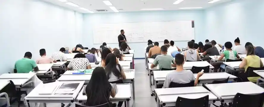 Image from Extra - Emprego e concursos: *ANPD: começam as inscrições para seleção que oferece 1.917 vagas temp...