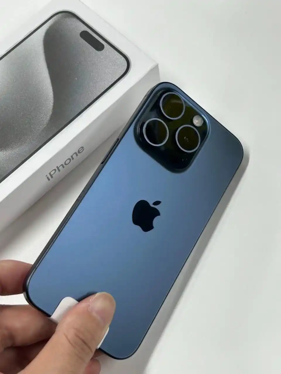 Image from Sali's Importation: * PRICES OF IPHONES (MODE OF SHIPPING:AIR) * ONE TO FIVE DAYS ON ARRI...