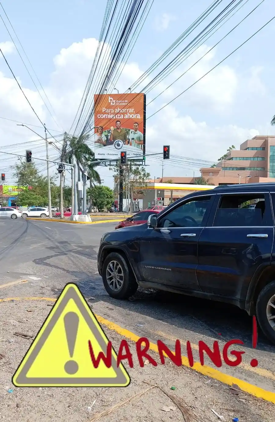 Image from Tráfico | Educación Vial | Honduras 🇭🇳🚘👨🏫: 📲 2:44 pm || 👩🔧San Pedro Sula 🚘 Fallas mecánicas el GRAN 📍 Monum...