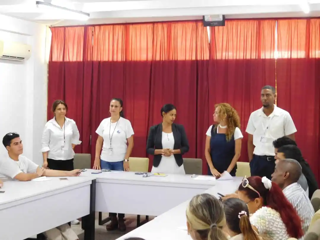 Image from ULTConecta: 🌞 Durante la mañana de hoy, directivos de ETECSA_Cuba en la provincia...