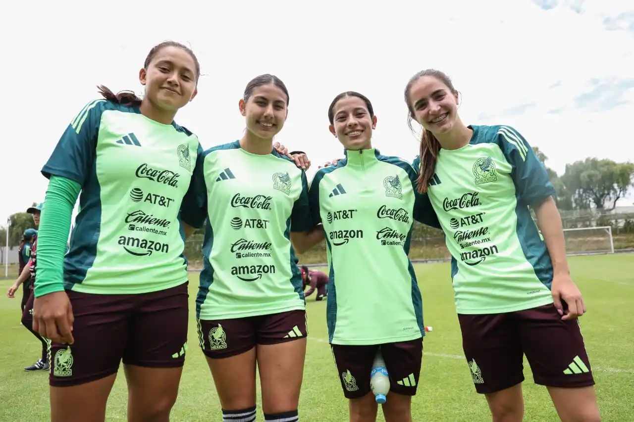 Image from PasionChiivas: 🫶🏼 <a class="text-blue-500 hover:underline cursor-pointer" href="/ha...