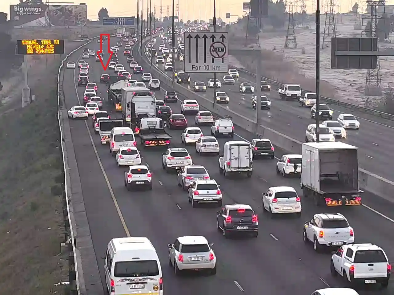 Image from LIVE TRAFFIC & Road incidents Channel: ⚠️Stationary Vehicle on N3 Northbound after Linksfield Rd, Middle lane...