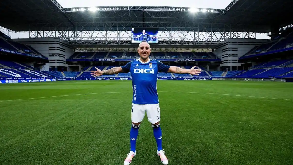 Image from SOCCER WORLD News HQ: At 40 years and 180 days old, Santi Cazorla has become the oldest play...