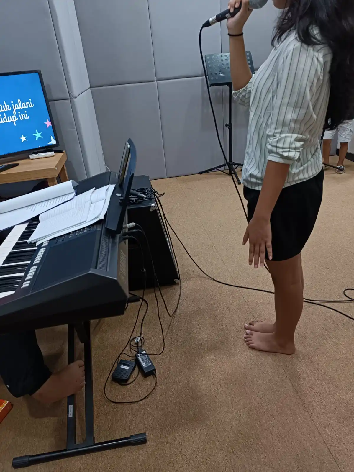 sudut kamar leo. post