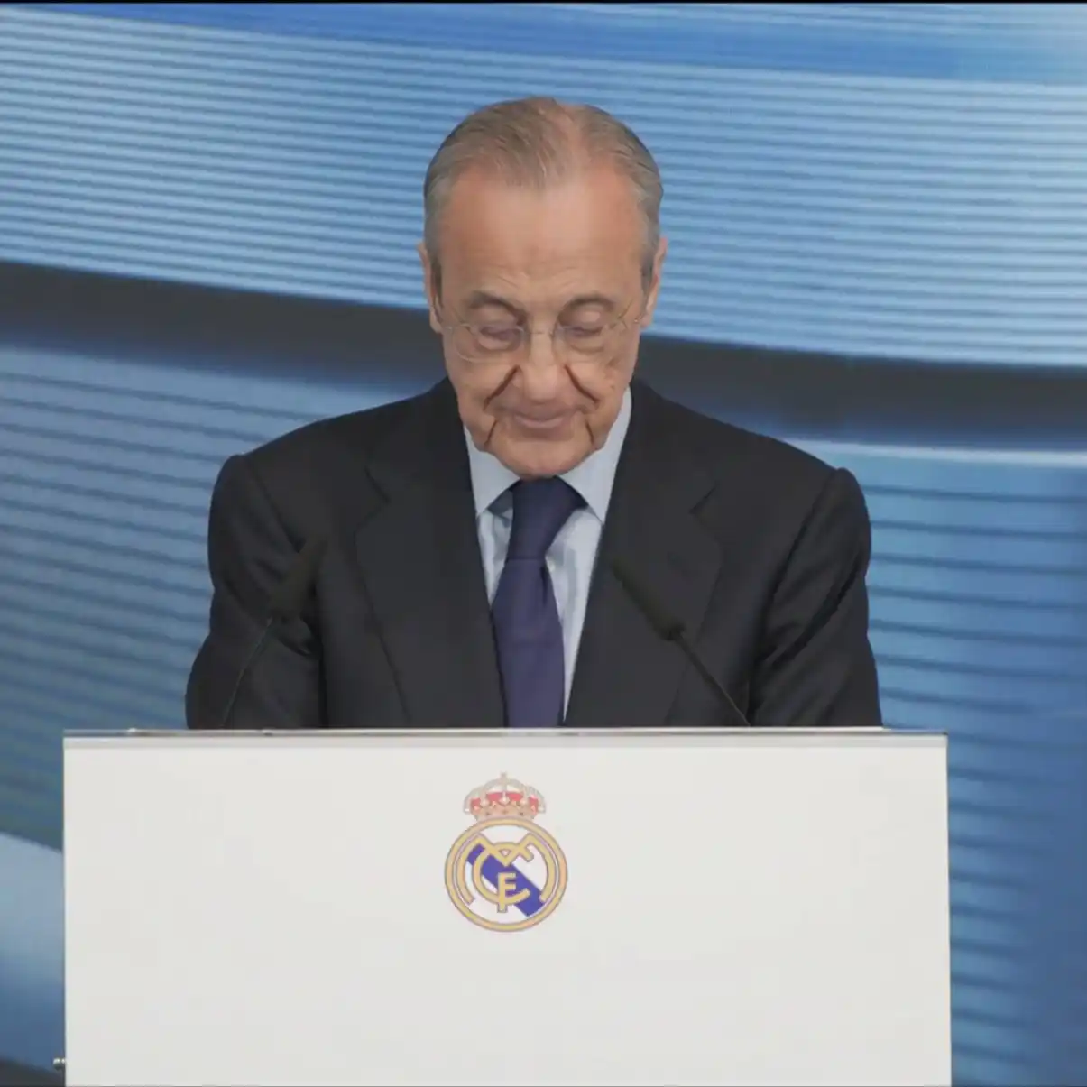 Image from MADRIDISTA FANS 🆕: 🚨 Florentino Perez: “Hari ini adalah hari yang SANGAT ISTIMEWA bagi M...