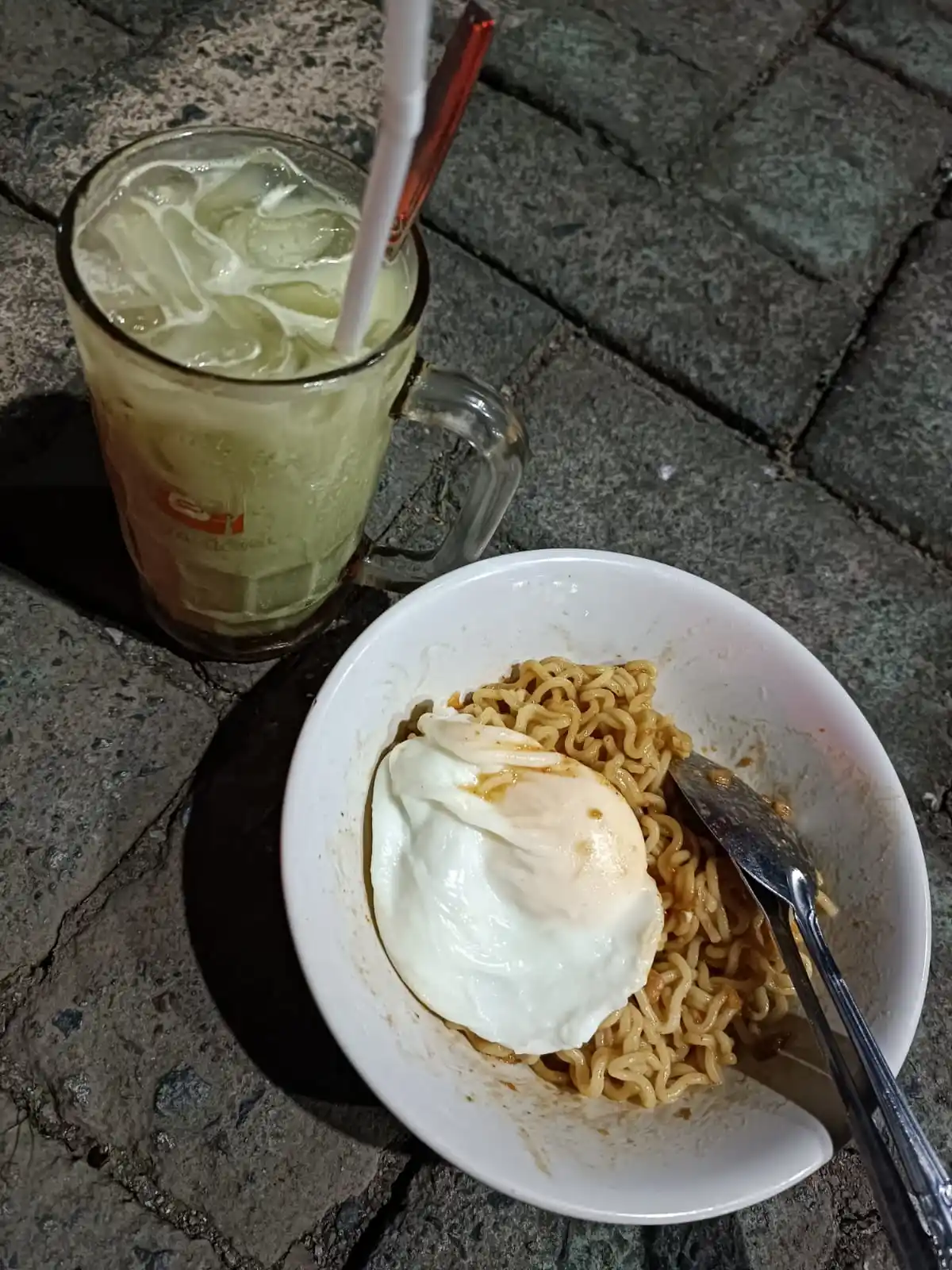 Image from sudut kamar leo.: hehe baru tdi siang bilang mo diet, gmw manis" dulu. tapiii coba dilih...