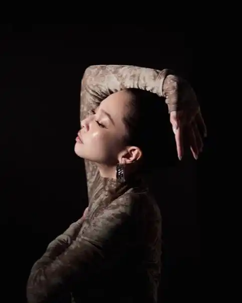 Image from BLΛƆKPIИK GLOBΛL: JENNIE’s “Like JENNIE” (672M) has now surpassed Lady Gaga’s “Abracadab...