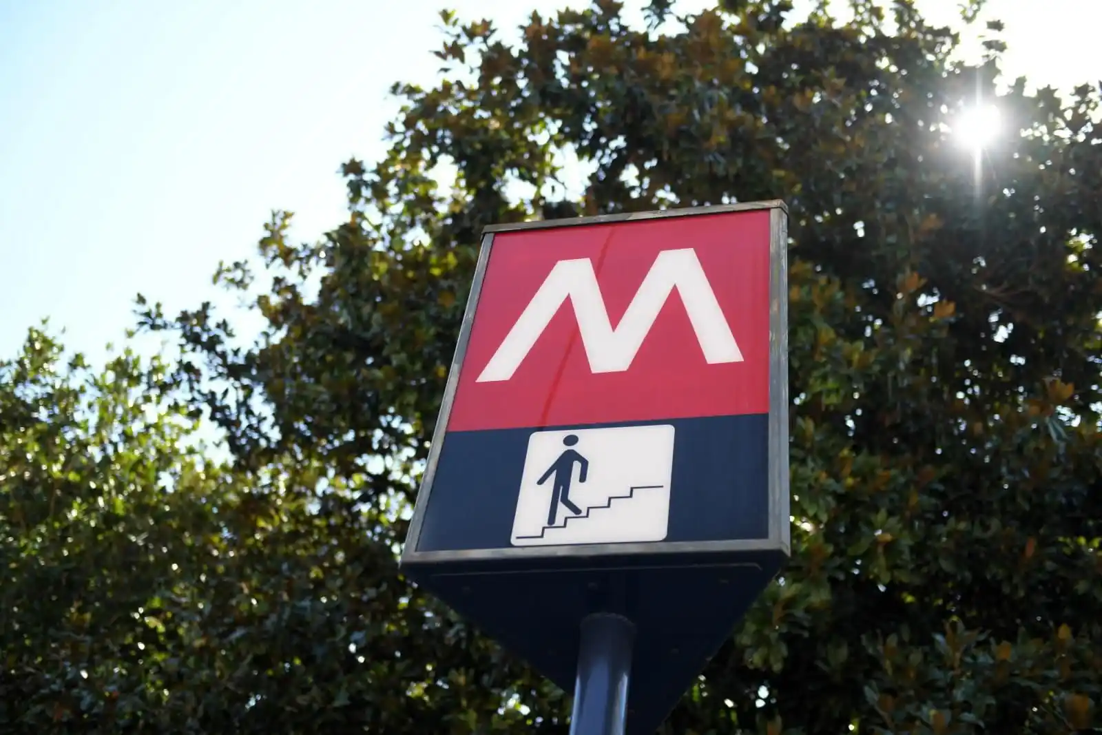 Image from Roma Capitale: ⚠️ *Metro C: chiusa la stazione Pigneto*.  Info 👉 https://tinyurl.com...