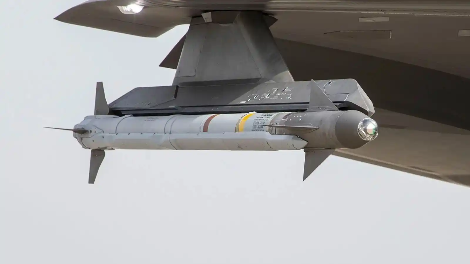 Image from Poliqon: “Raytheon” AIM-9X raketlərinin istehsalı üçün ABŞ HDQ ilə müqavilə imz...
