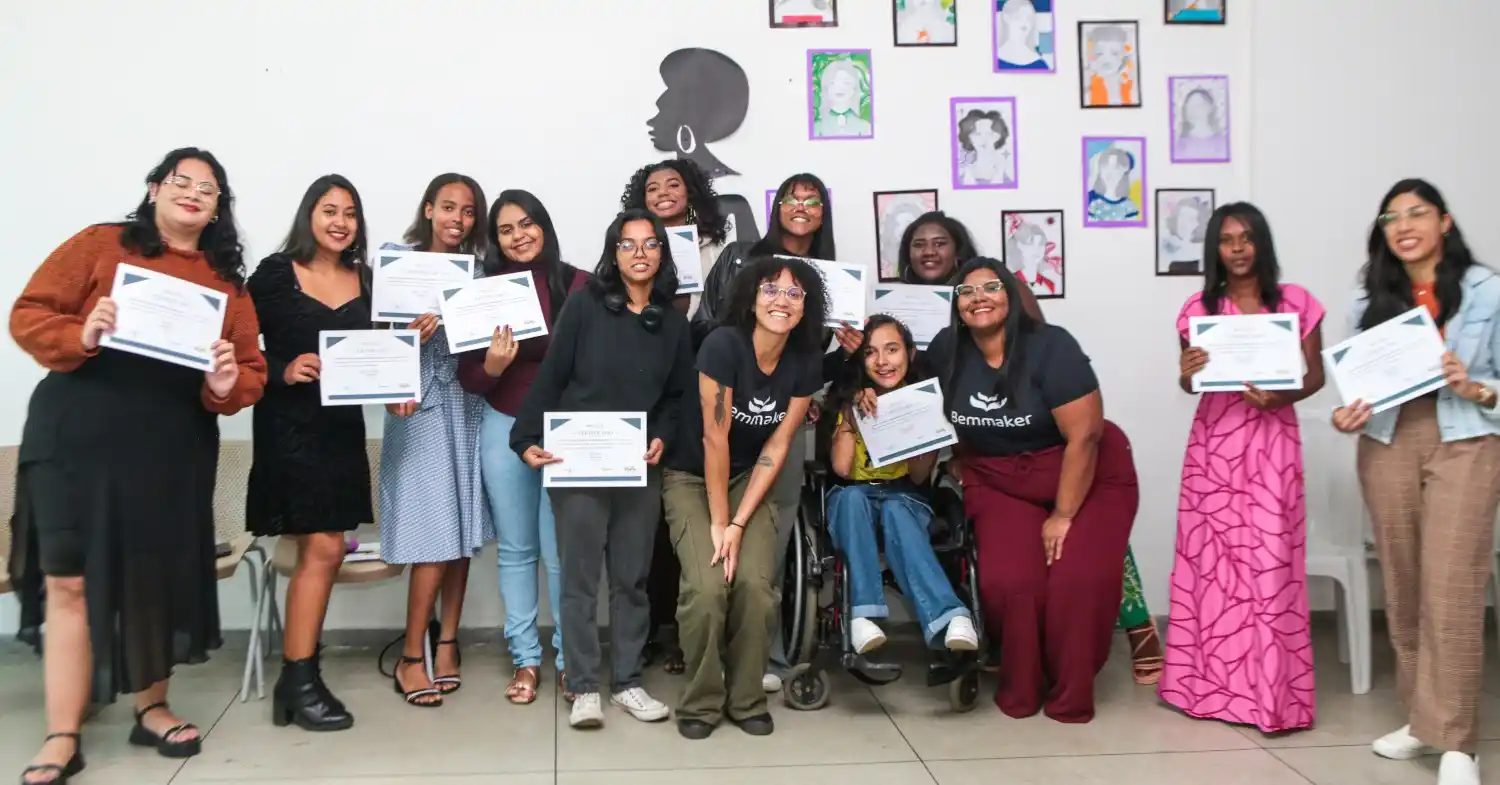 Image from Serpro: 👩🏿💻🌀 Tecnologia que transforma! *Donas Tech capacita mulheres ne...