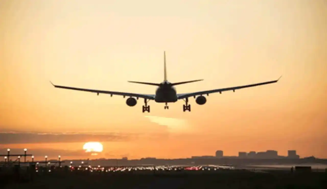 Image from Paper cuts_Hyderabad Real estate news: ✈️ Telangana’s Airport Boom! By 2027, Telangana will have 3 airports! ...