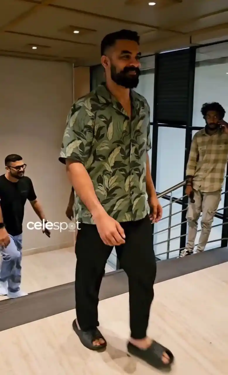 Image from Cragdeals: Tovino Thomas outfit recreate Shirt ✅₹377 https://www.wishlink.com/s...
