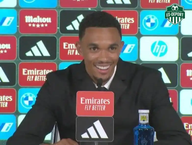 Image from ES-DEPORT ⚽👑: 🎙🏴 Trent Alexander-Arnold: 🗣 _"Sabía desde hace mucho...