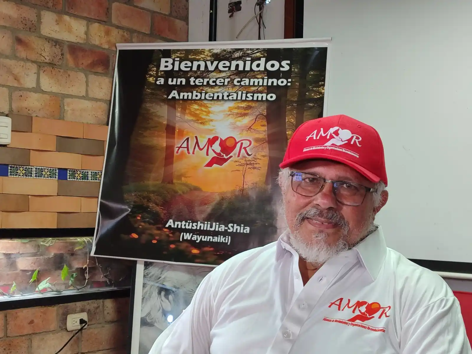 Image from POR AMOR A VENEZUELA: *AMOR:* *A* lianzas de *M* ovimientos y *O* rganizaciones *R* e-evoluc...