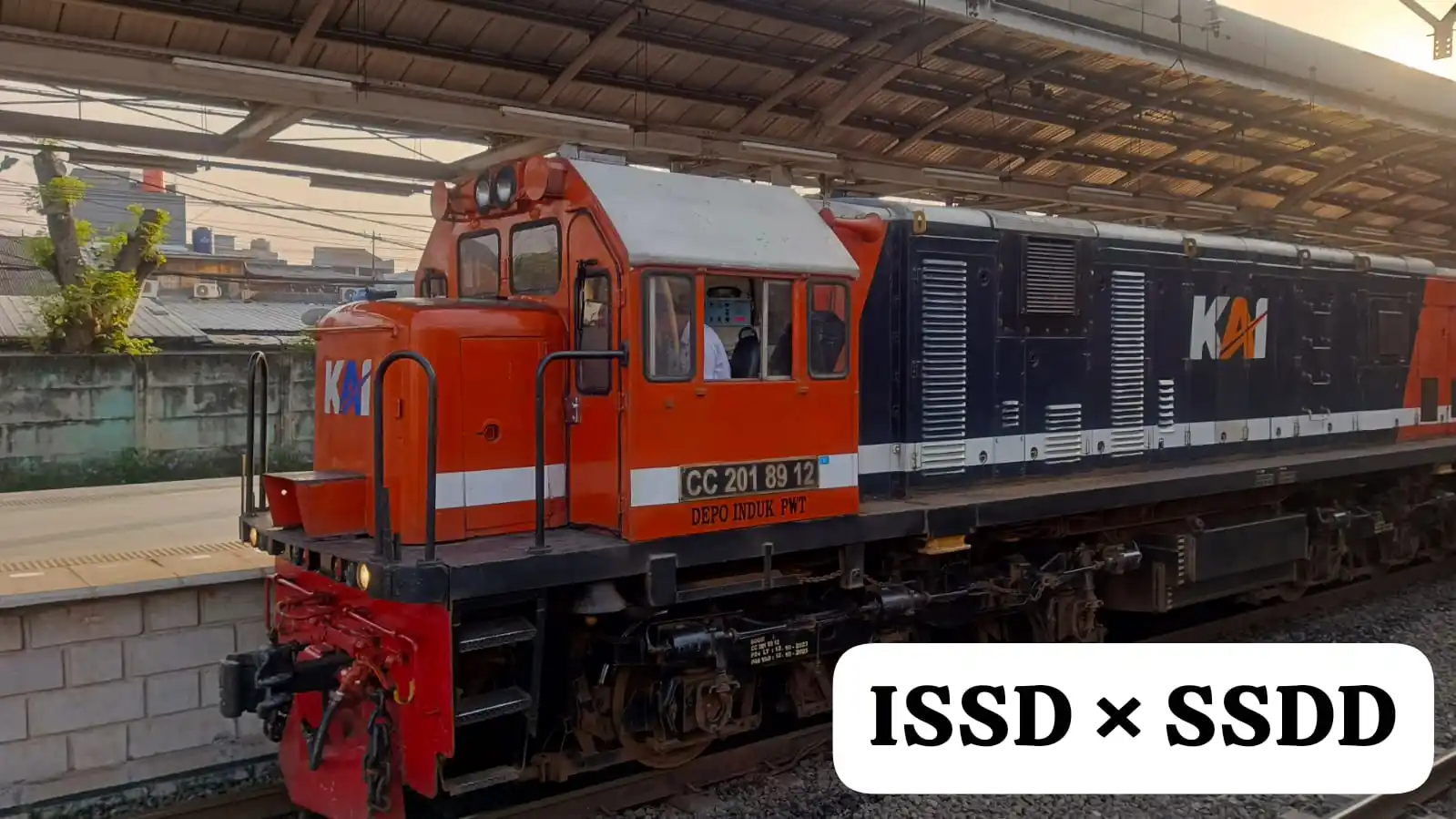 Image from ISKAI (Info dan Sensus Kereta Api Indonesia): *CC 201 89 12 PWT🔴🔵 - KA 245 Majapahit* *_<a class="text-blue-500...