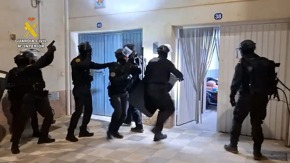 Image from GUARDIA CIVIL ALBACETE: Efectivos de la Unidad Orgánica de Policía Judicial de la @guardiacivi...