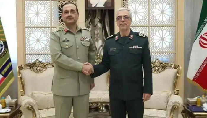 Image from Pak News Forum: فیلڈ مارشل سید عاصم مُنیر کی ایرانی فوج کے شہید سربراہ جنرل محمد باقر...