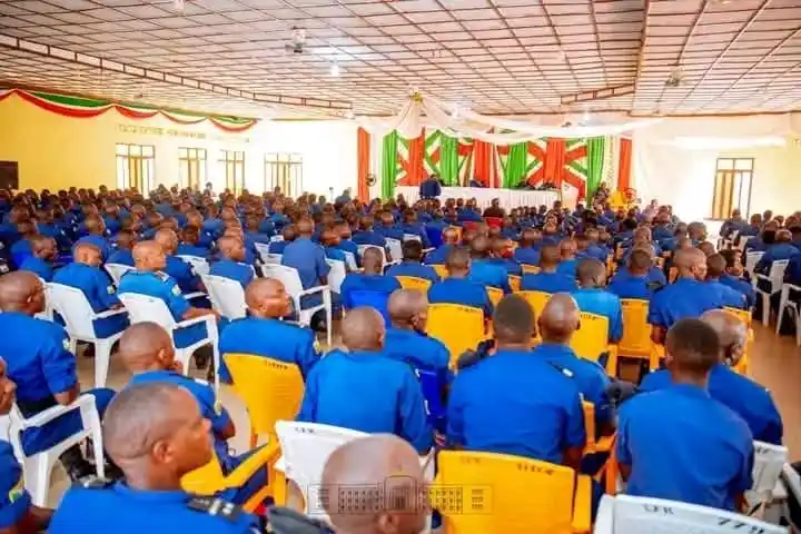 Image from Iris News: 👮🏽♂️ Hari abapolisi babiri b'ipete rya Colonel bahejeje kwirukanwa ...