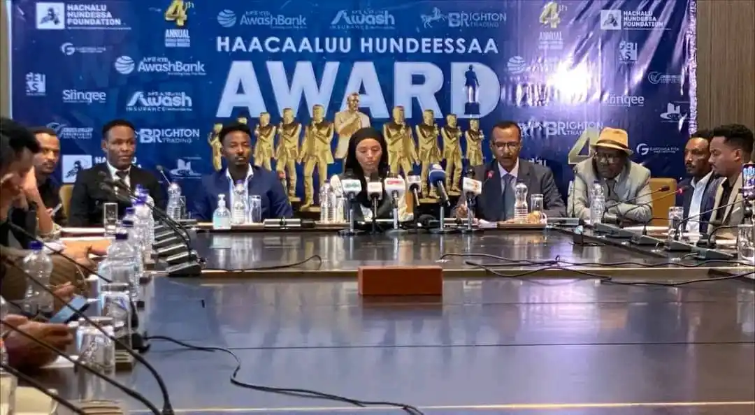 Image from Qubee TV: Badhaasni Haacaaluu Hundeessaa bara kanaa Waxabajjii 22 akka gaggeeffa...