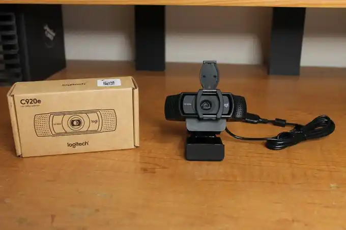 Image from Vizzuali Ofertas: Câmera Webcam Logitech C920e FHD com Microfone R$ 287 Cupom: DESCONTA...