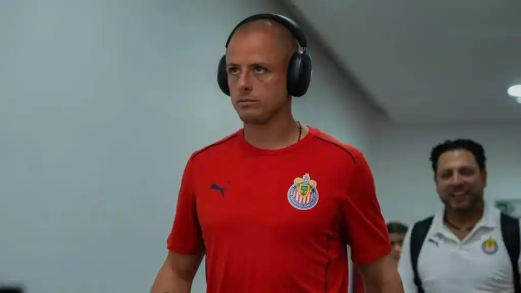 Image from Claro Sports: Chicharito: “Estamos dispuestos a sudar sangre para saldar la deuda co...