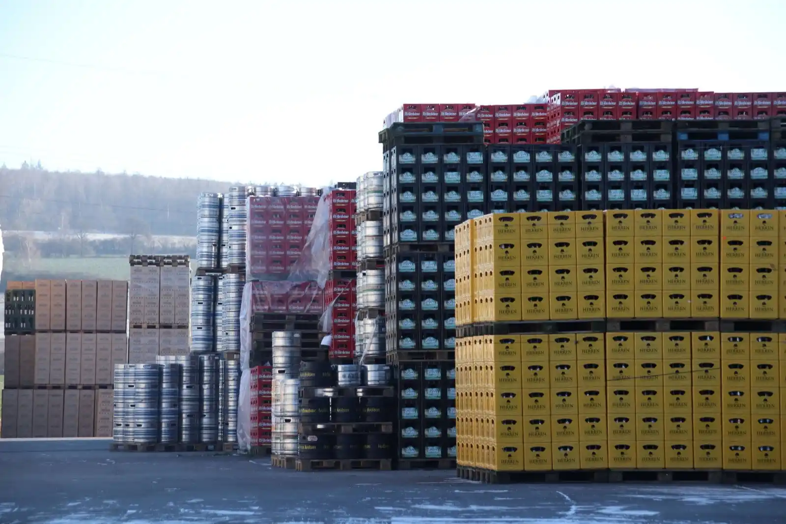 Image from NW Höxter: ➡️ *Kistenmangel bedroht Biertradition im Kreis Höxter:* Brauereien kä...