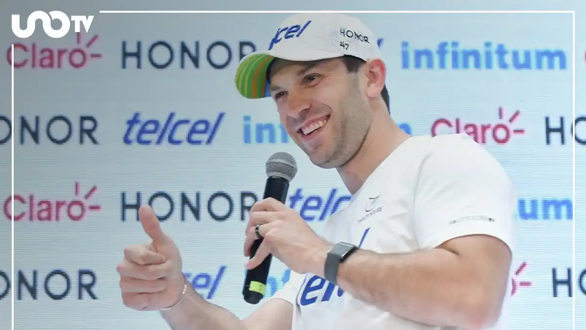 Image from Claro Sports: 🇲🇽🏎️ El piloto mexicano de Series Nascar Daniel Suárez ofreció conf...