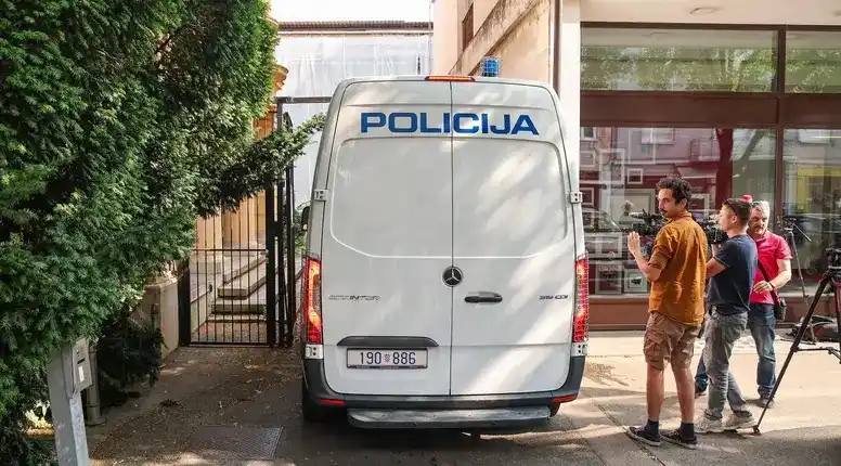 Image from 24sata: Namještanje poslova u Novalji i Dugoj Resi: Uskok objavio kako se mulj...