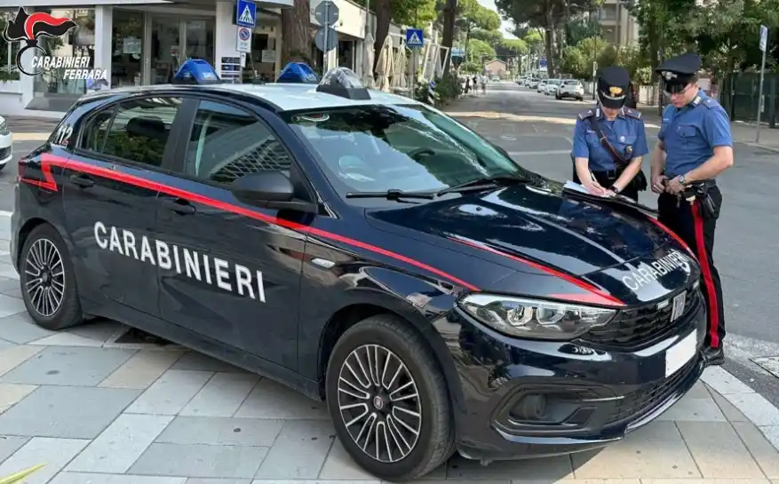 Image from FerraraToday: Furto di abiti e aggressione, carabinieri fermano un gruppo di cinque ...