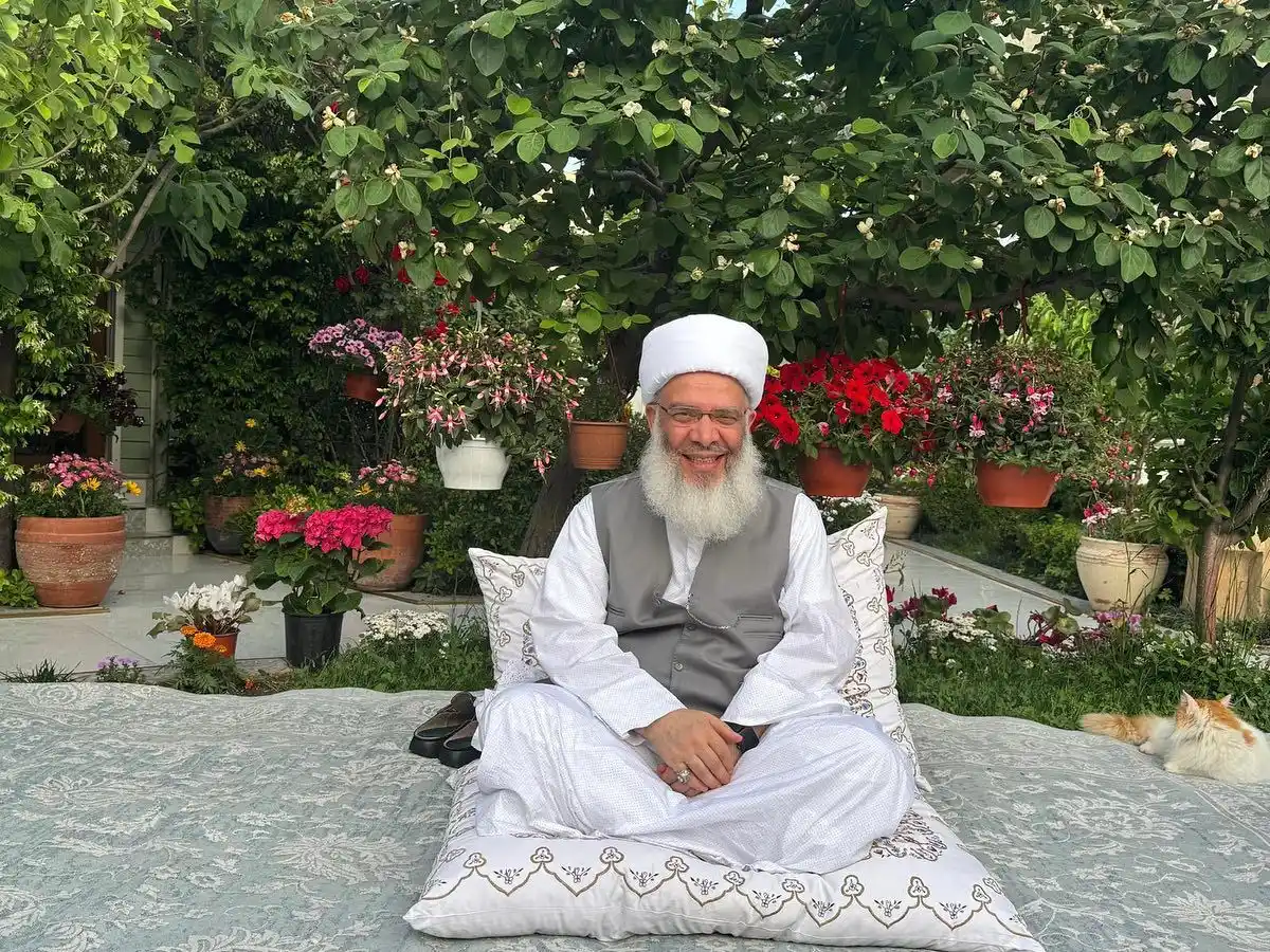 Image from Şeyh Mübarek Elhüseyni: Nefesi, buğdaya tercih edenlerin Hünkârısın sen Gariplerin sığınağı, Y...