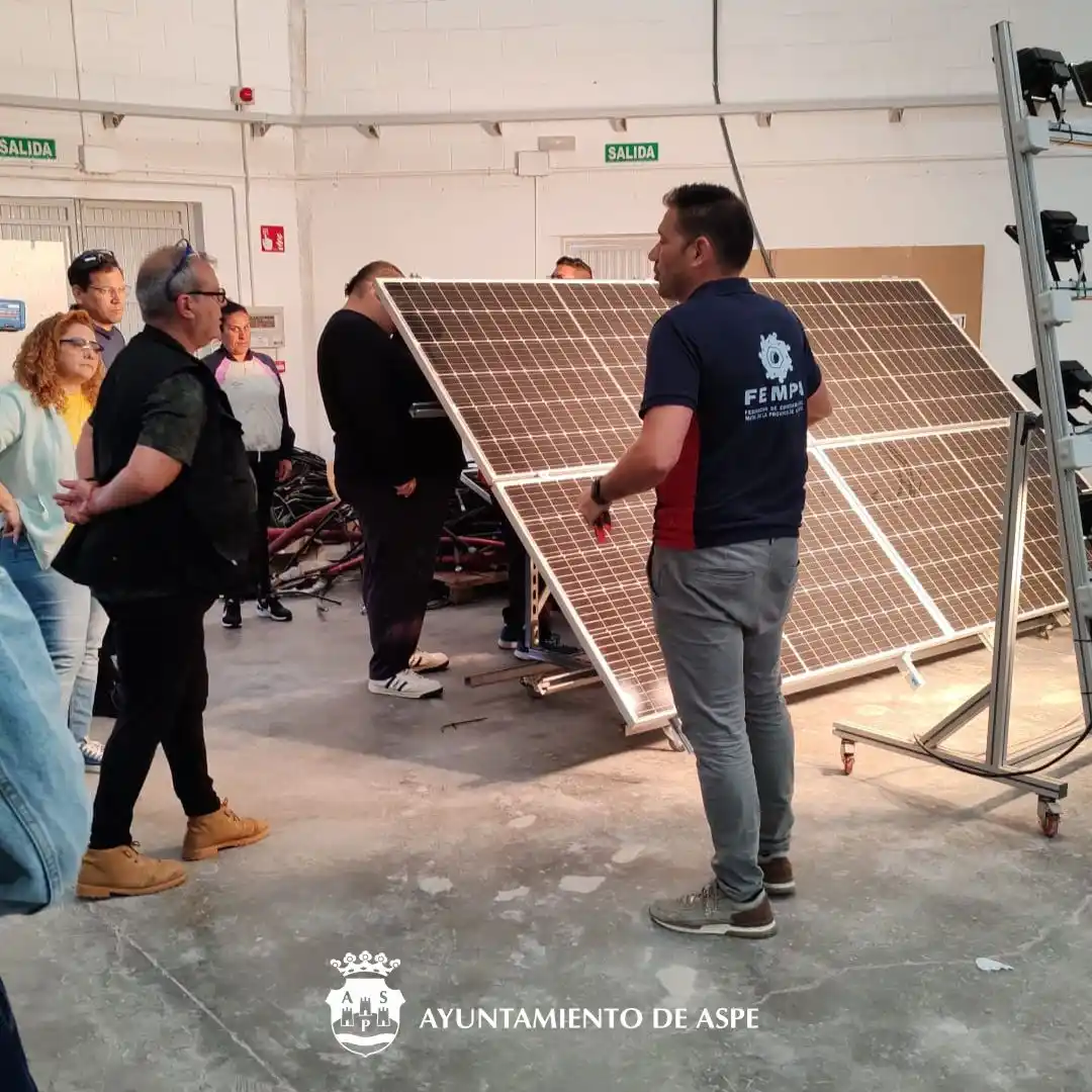 Image from Ayuntamiento de Aspe: 🔧☀️ ¡Seguimos formando para el futuro! El pasado viernes finalizamos ...