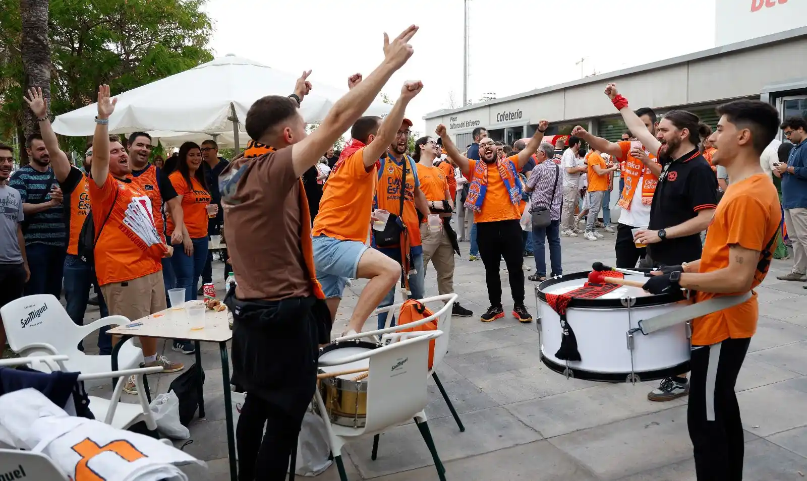 Image from Valencia Basket Club: 🧡 Vienen las SEMIS 🎉 Este MARTES y este JUEVES... ¡Hay previa en L'A...