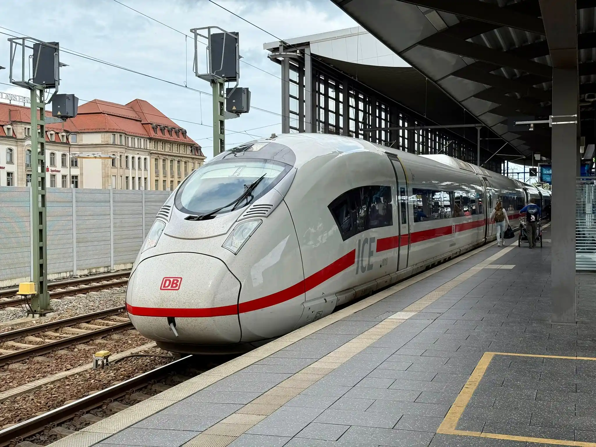 Image from bahnfan84: Da sind sie endlich: die ICE 3neo auf der Sprinter-Linie Berlin - Münc...