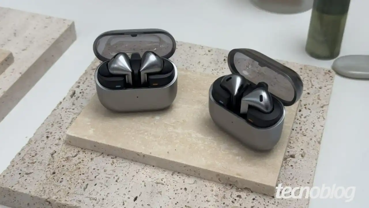 Image from Achados do Tecnoblog | Ofertas de tecnologia: 🎧 *Galaxy Buds 3* Por *R$ 899* em até 💳 10X SEM JUROS (Amazon): htt...