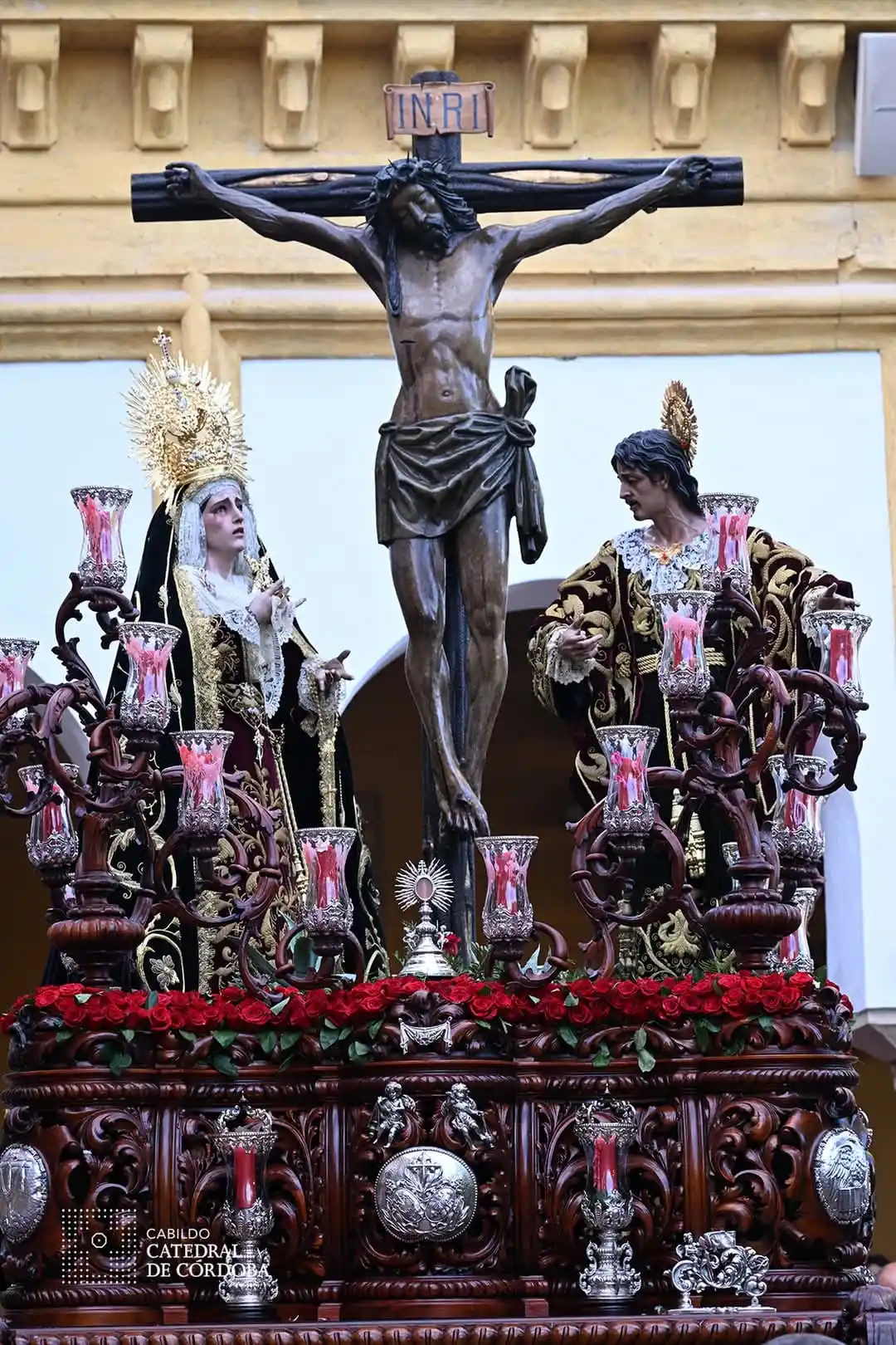 Image from Las Penas De Santiago 🔴⚫: 📖 "Se les aparecieron entonces unas lenguas como de fuego que se repa...