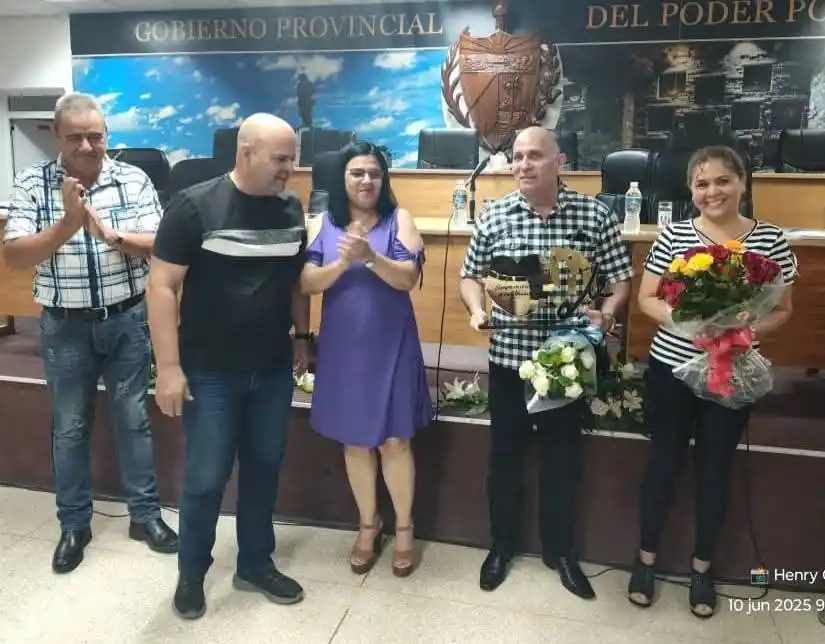 Image from RADIO PLACETAS: Consejo de Gobierno en Villa Clara, nombra nueva directora en la Direc...