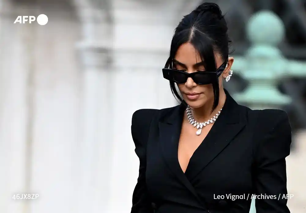 Image from AFP (Agence France-Presse): 3️⃣ L'accusation a estimé que *les "papys braqueurs"* présumés de *Kim...