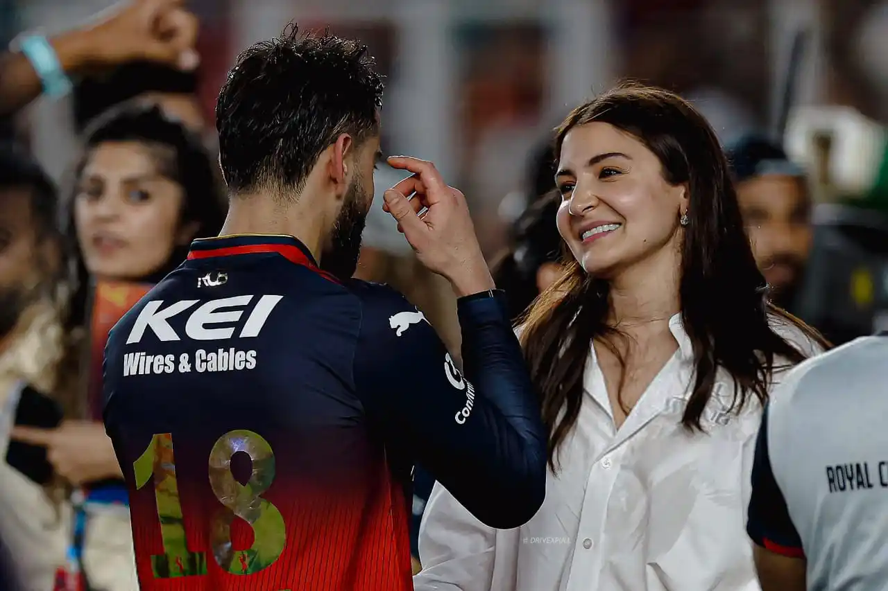 𝗩𝗶𝗿𝗮𝘁 𝗞𝗼𝗵𝗹𝗶 ❤️  𝗜𝗣𝗟 𝟮𝟬𝟮𝟱 𝗦𝗽𝗼𝗿𝘁𝘀 Match News Live RCB VS PBKS GT MI RCB Virat Kohli Virat Kohli Rcb post