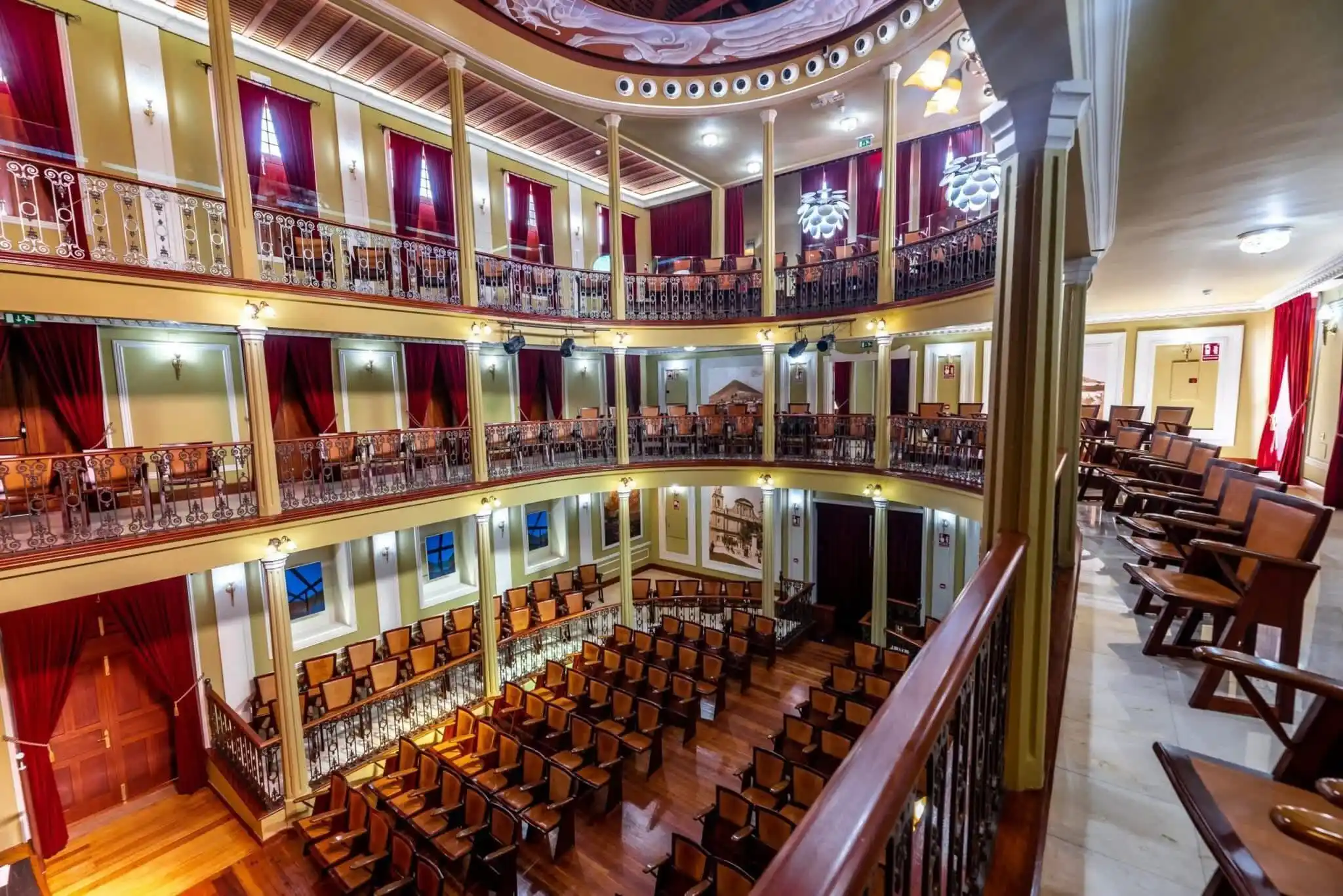 Image from Cultura Gáldar: 🌈 En el contexto del Gáldar Pride 2025, el Teatro Consistorial va a a...